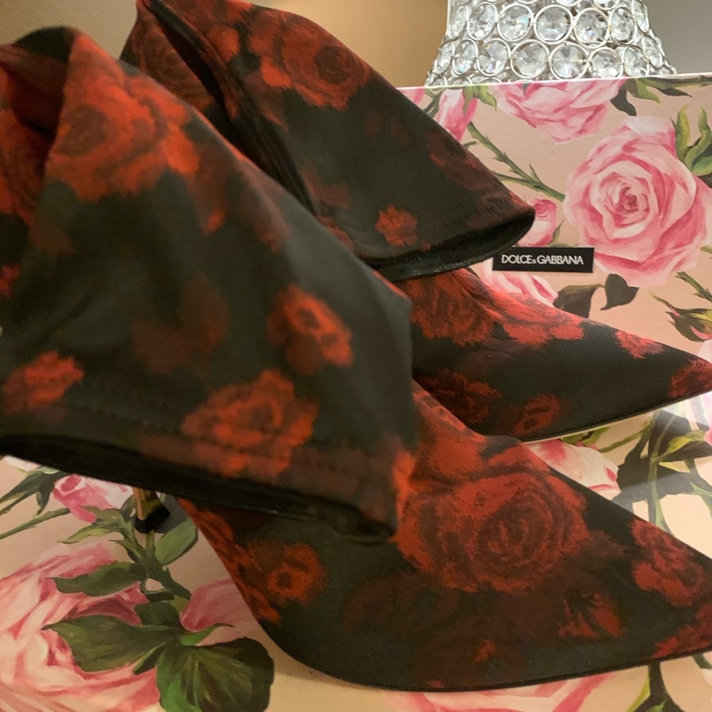 Stivaletto jacquard rose 🌹 dolce and Gav Ana boot